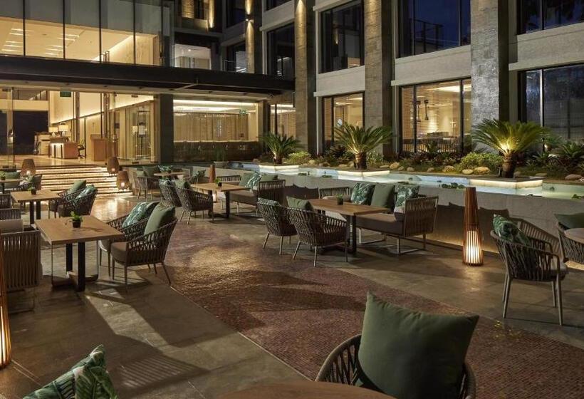 Отель Holiday Inn Bali Sanur, An Ihg