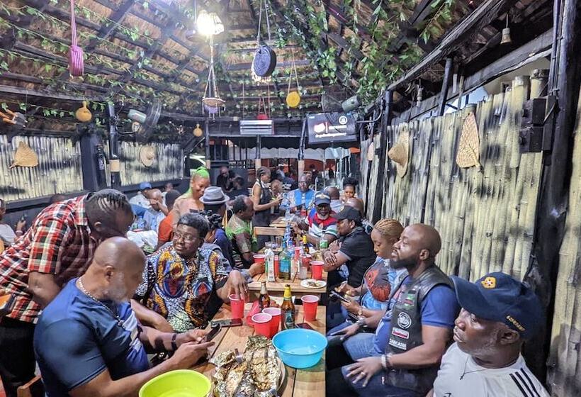 هتل Labake Cottage