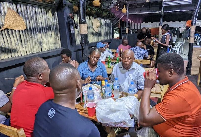 هتل Labake Cottage