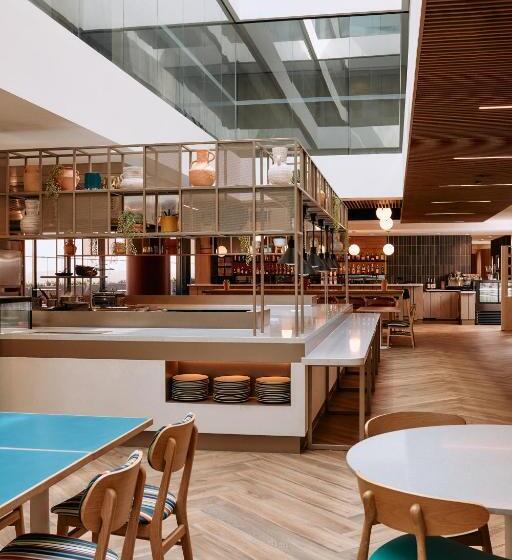 Отель Mercure Melbourne Doncaster