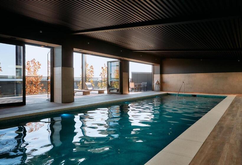 Отель Mercure Melbourne Doncaster