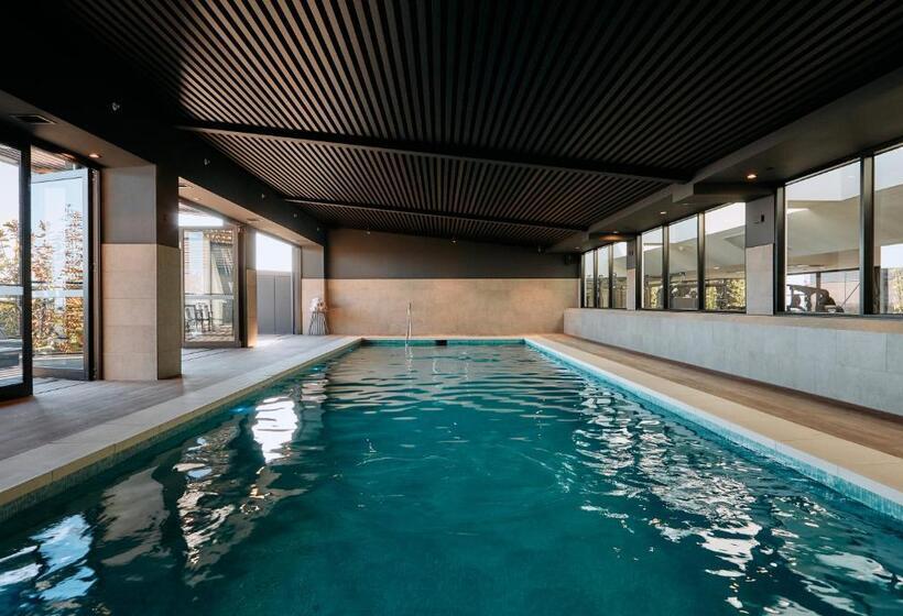 Отель Mercure Melbourne Doncaster