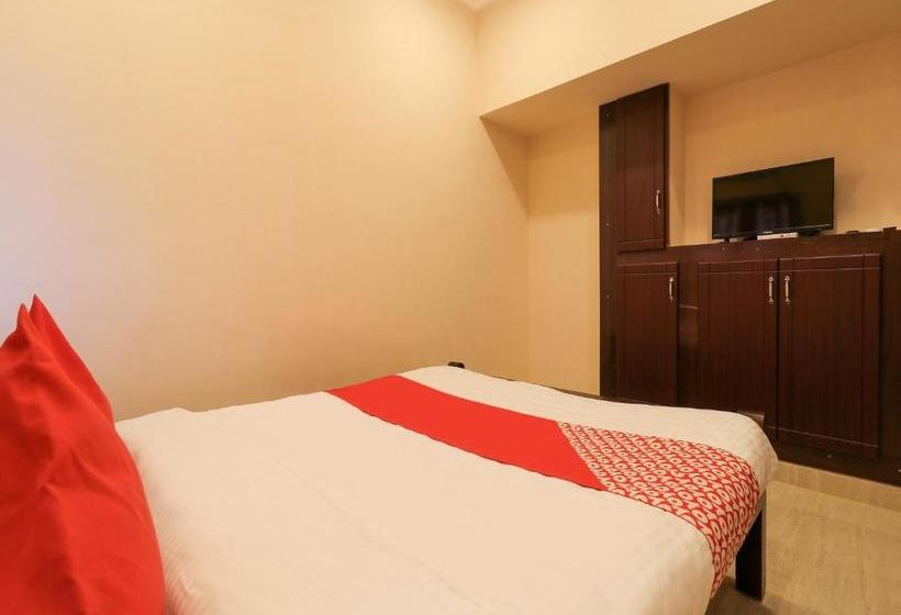 Szálloda Oyo 77439 Neomaxian Tower