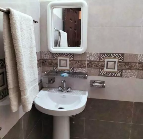 Family Hotel Lahore