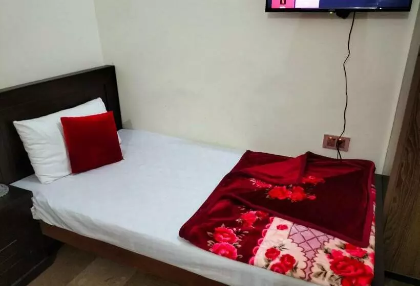 Family Hotel Lahore
