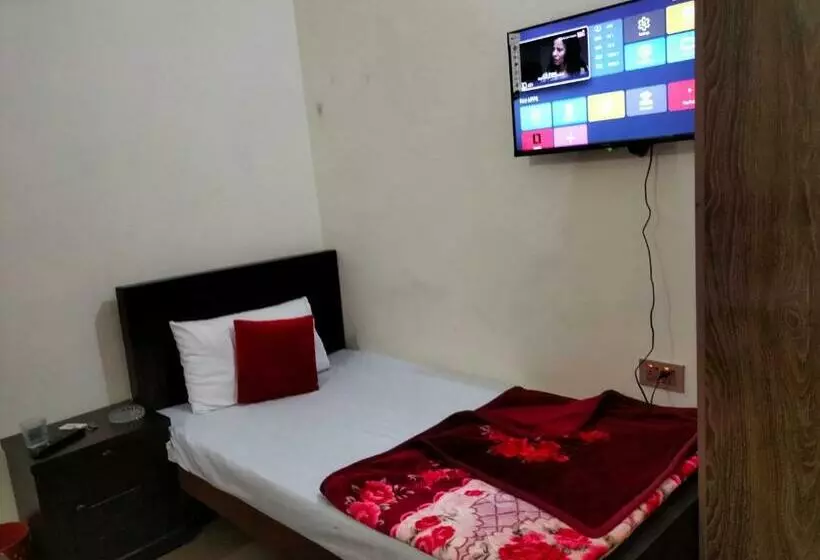Family Hotel Lahore