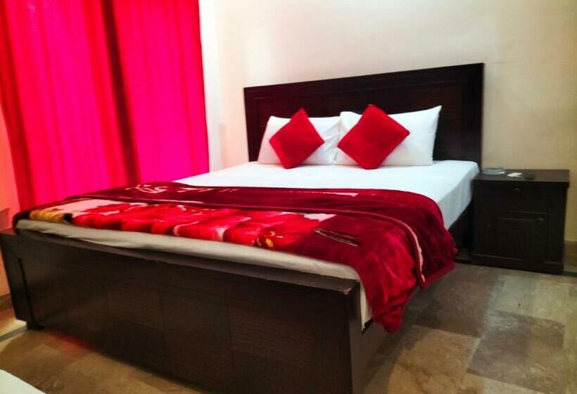 Family Hotel Lahore