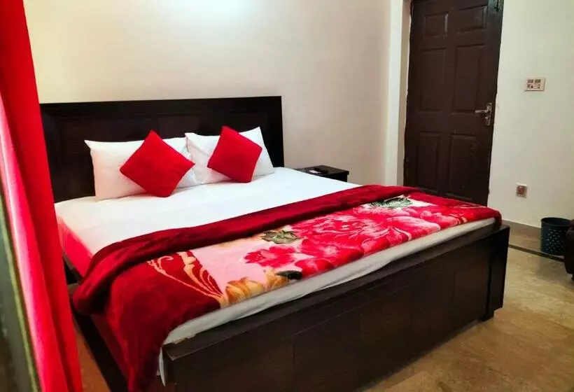 Family Hotel Lahore