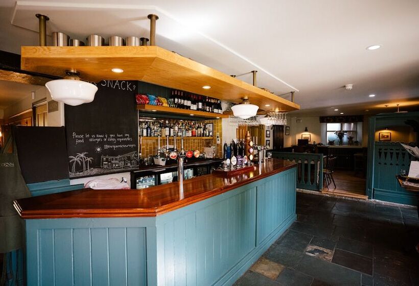 هتل The Queens Chew Magna