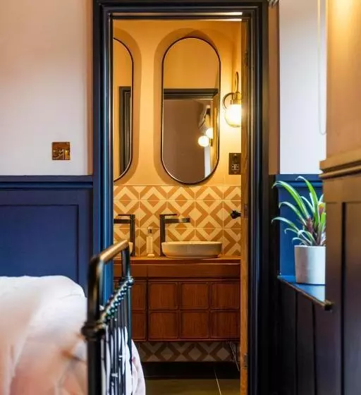 Hotelli The Queens Chew Magna