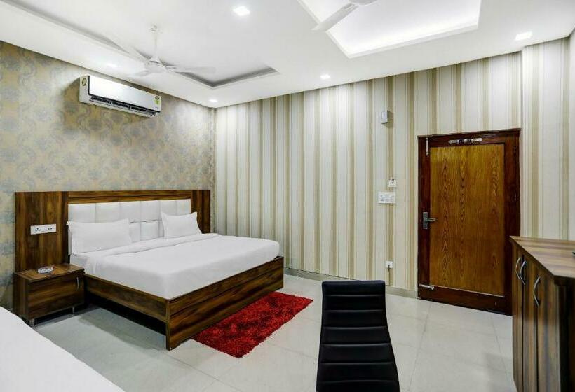 Townhouse 481 Hotel City Star