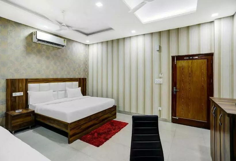 Townhouse 481 Hotel City Star