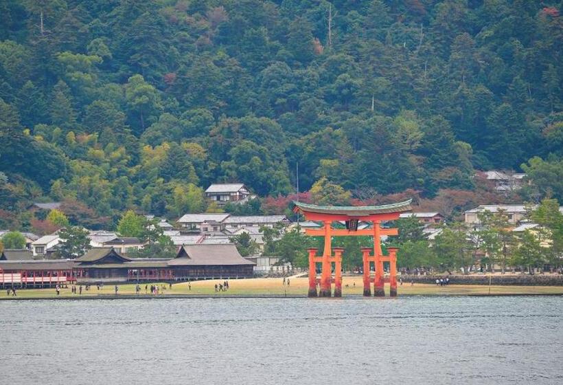 בית מלון כפרי Toyoko Inn Hiroshimaeki Stadium Mae