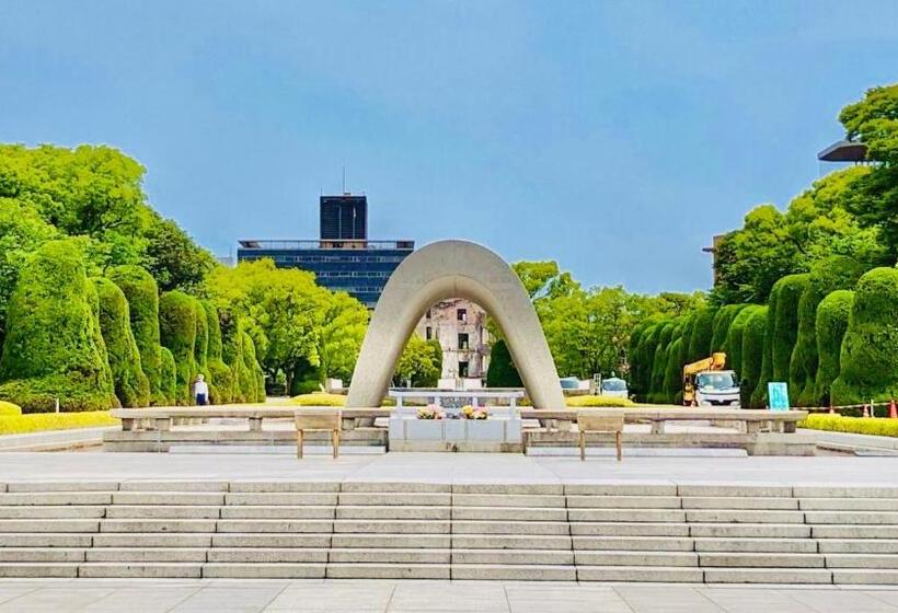 בית מלון כפרי Toyoko Inn Hiroshimaeki Stadium Mae