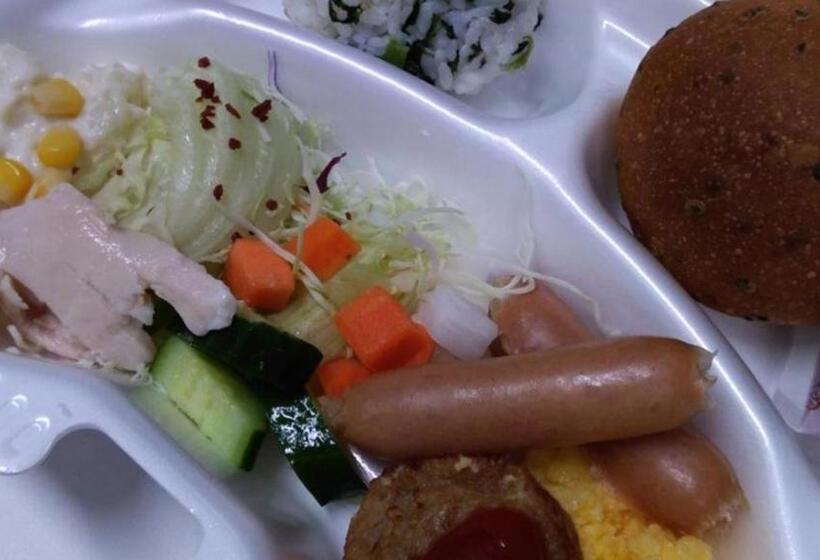 בית מלון כפרי Toyoko Inn Hiroshimaeki Stadium Mae