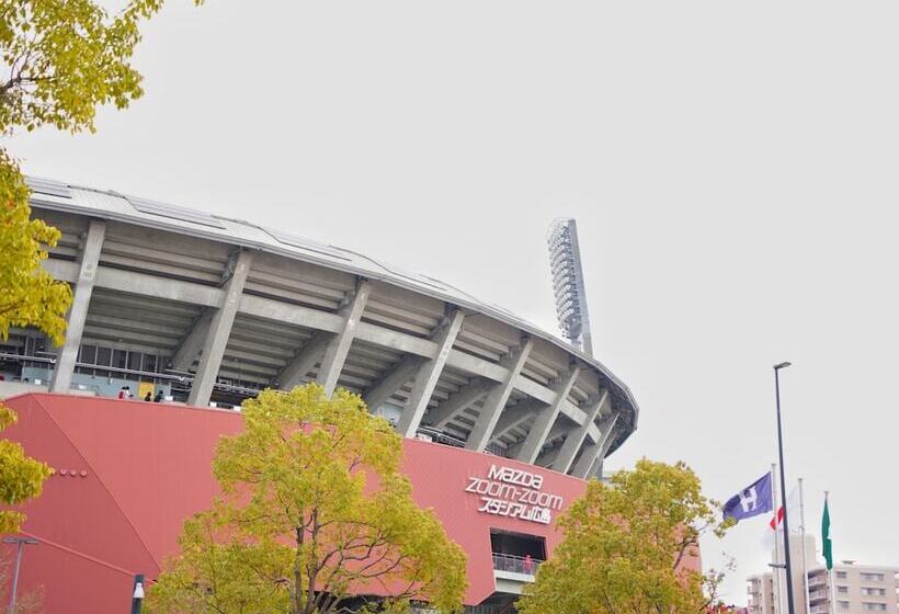 בית מלון כפרי Toyoko Inn Hiroshimaeki Stadium Mae