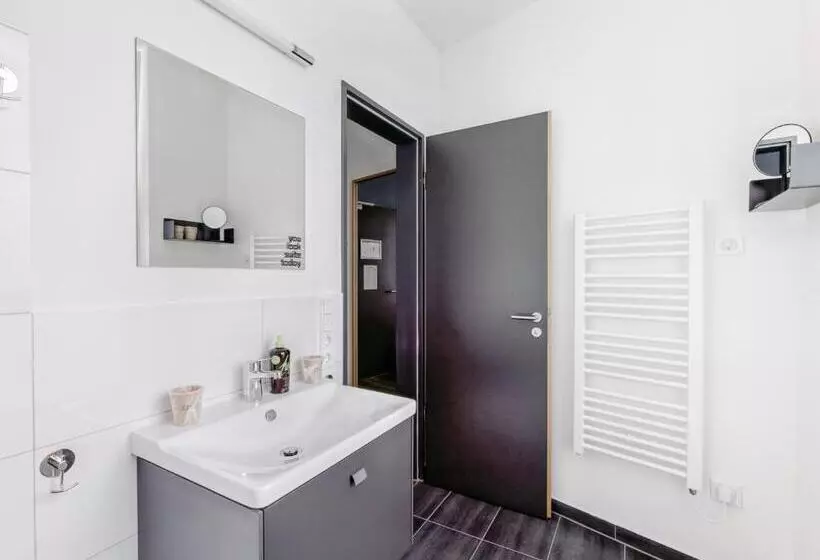 Limehome Mönchengladbach Fliethstraße