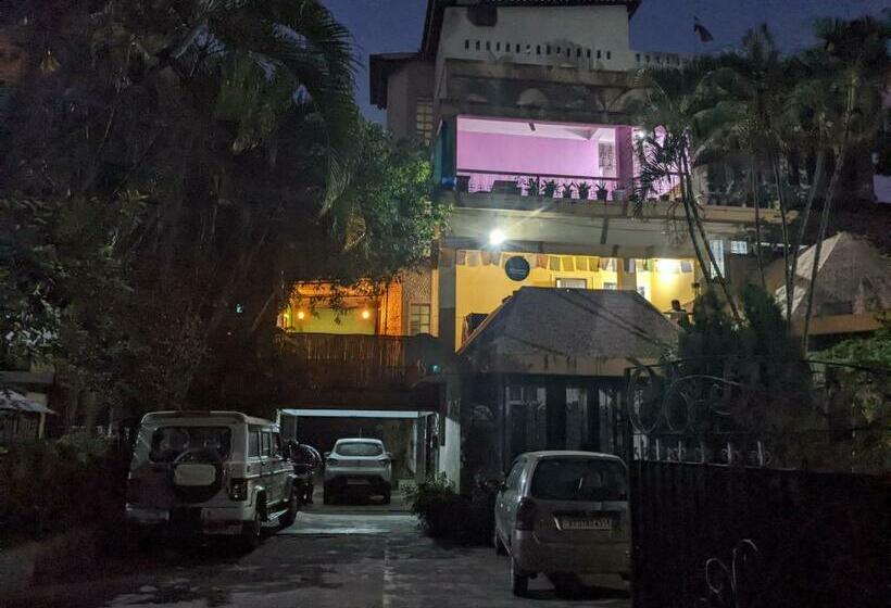 فندق صغير Mezenga Backpackers