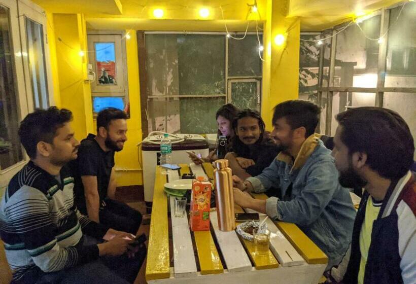 فندق صغير Mezenga Backpackers