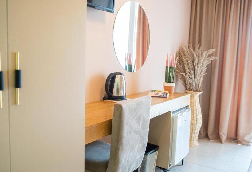 استراحتگاه Garden Palace