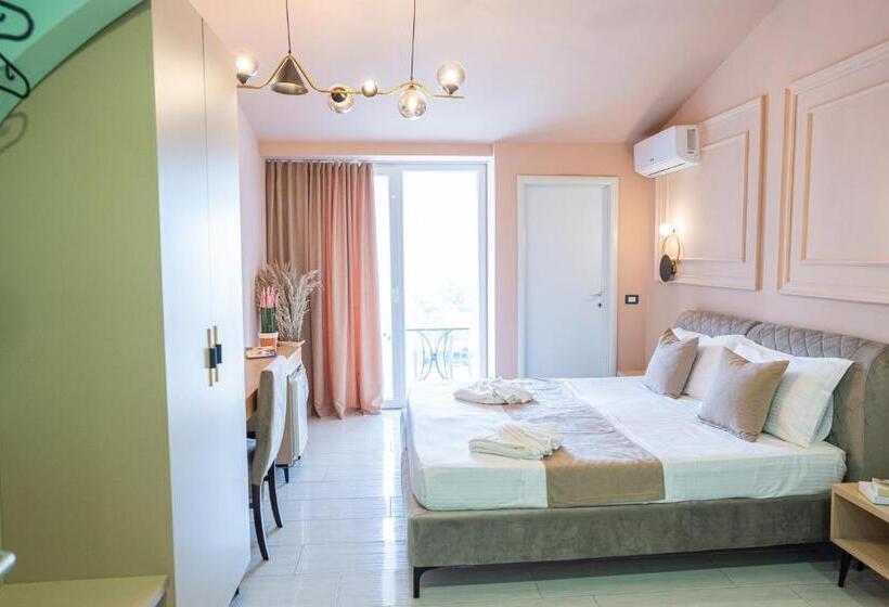 استراحتگاه Garden Palace