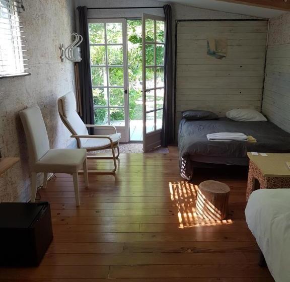 Bed and Breakfast Maison D Hôtes Le Calme