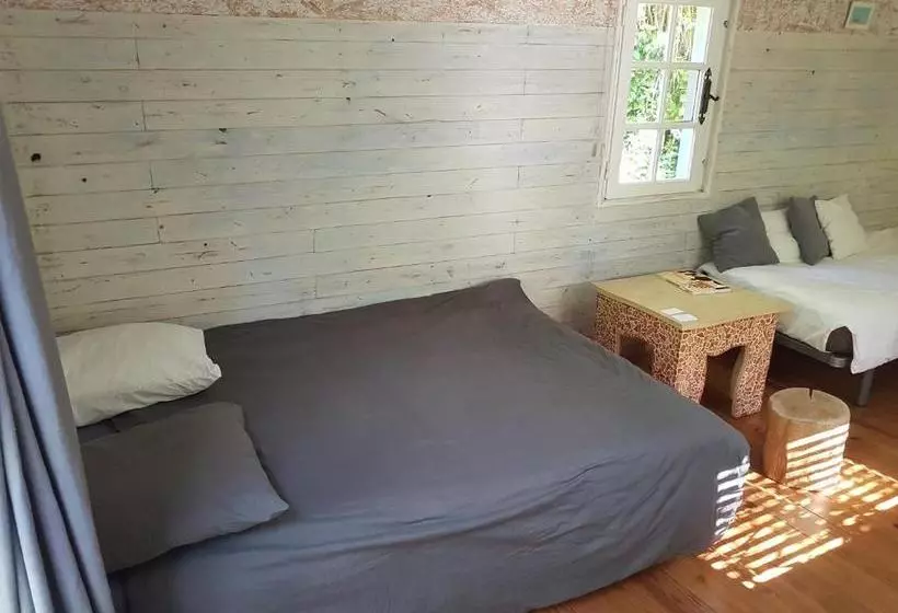 تختخواب و صبحانه Maison D Hôtes Le Calme