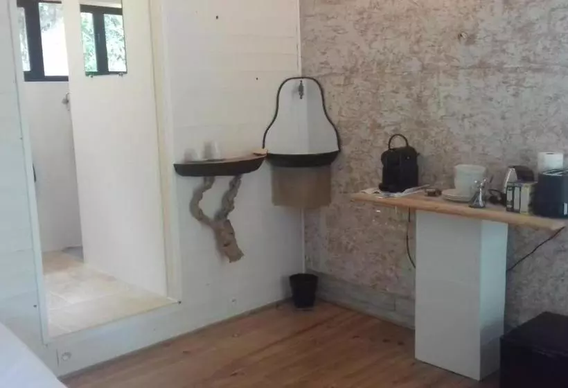 تختخواب و صبحانه Maison D Hôtes Le Calme