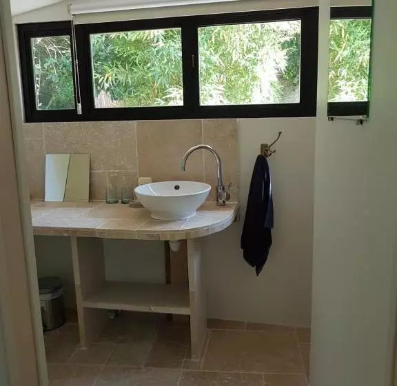 تختخواب و صبحانه Maison D Hôtes Le Calme
