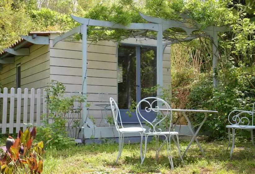 تختخواب و صبحانه Maison D Hôtes Le Calme