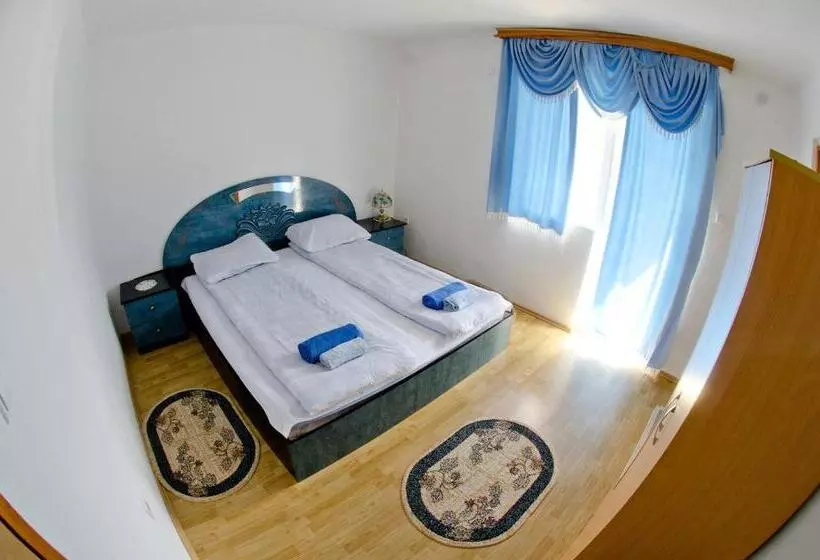 تختخواب و صبحانه Vila Sunce Village Resort Konjic