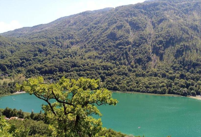 تختخواب و صبحانه Vila Sunce Village Resort Konjic