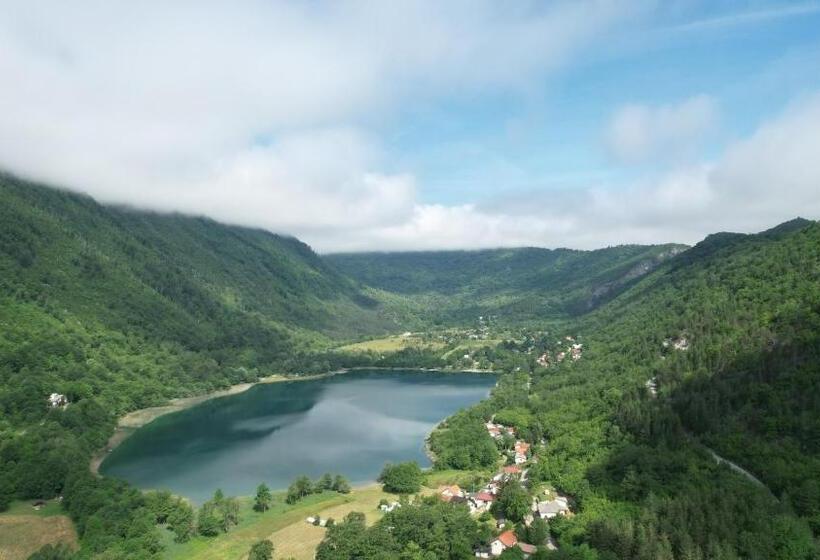 تختخواب و صبحانه Vila Sunce Village Resort Konjic