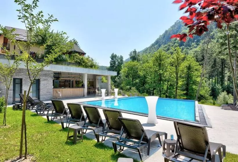 تختخواب و صبحانه Vila Sunce Village Resort Konjic