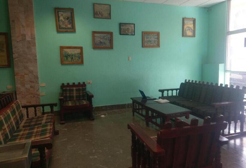 Szálloda Es Santa Regina