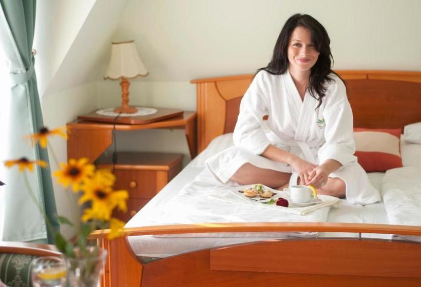 Отель Gosztola Gyöngye Az Erdő Szállodája