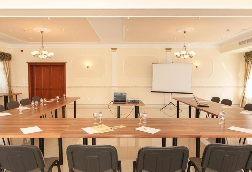 Отель Gosztola Gyöngye Az Erdő Szállodája