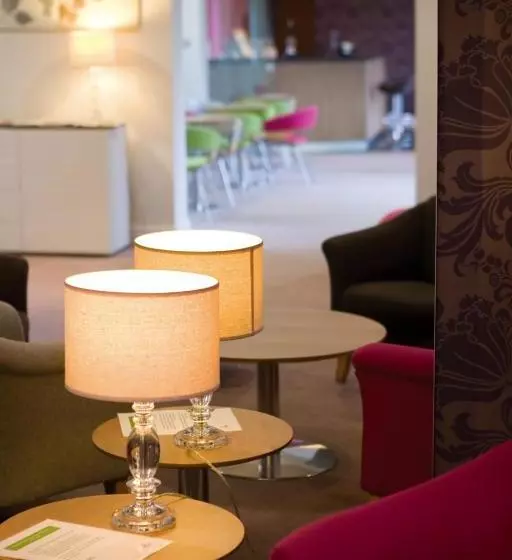 Hotelli Roffey Park Institute