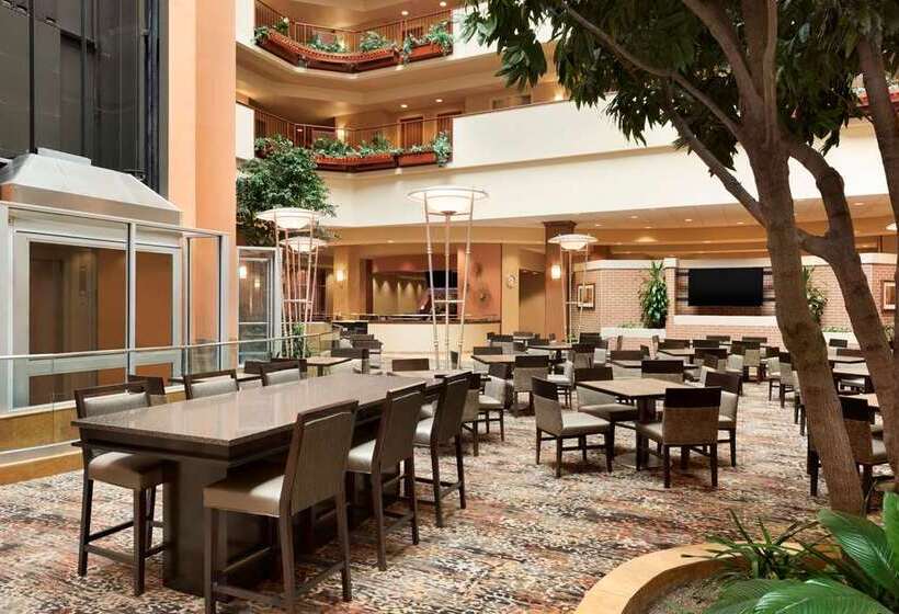 Embassy Suites Omaha La Vista/hotel & Conference Center