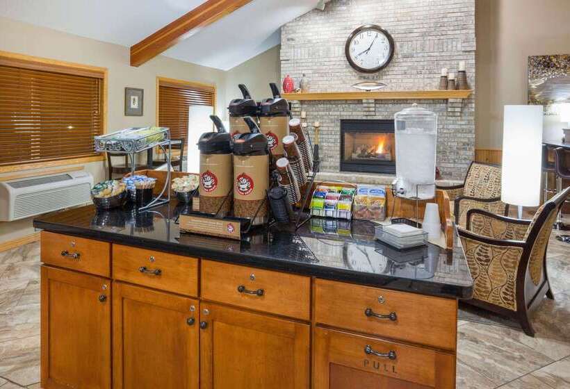 ホテル Americinn By Wyndham Sartell