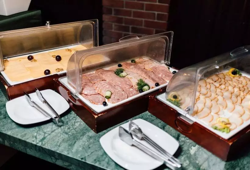 هتل Benefit Plaza Congress