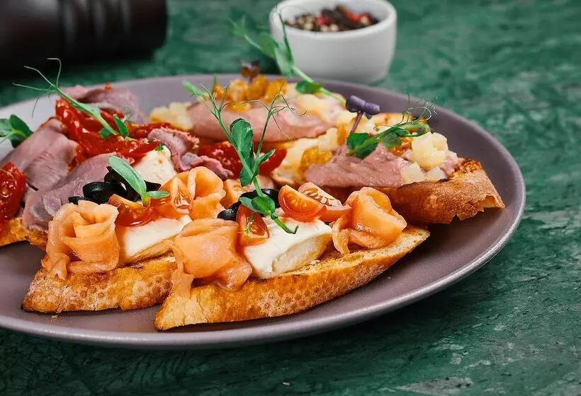 هتل Benefit Plaza Congress