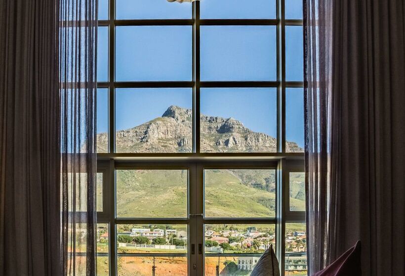 בית מלון כפרי Doubletree By Hilton Cape Town Upper Eastside