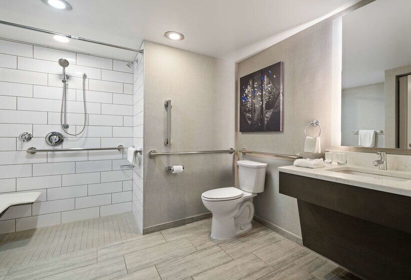 فندق Doubletree By Hilton Pittsburgh Airport