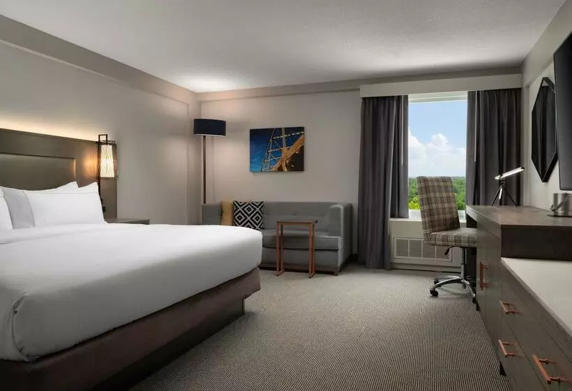 هتل Doubletree By Hilton Pittsburgh Airport