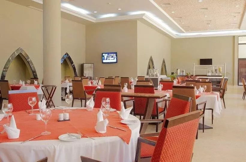 هتل Granada L Amitié