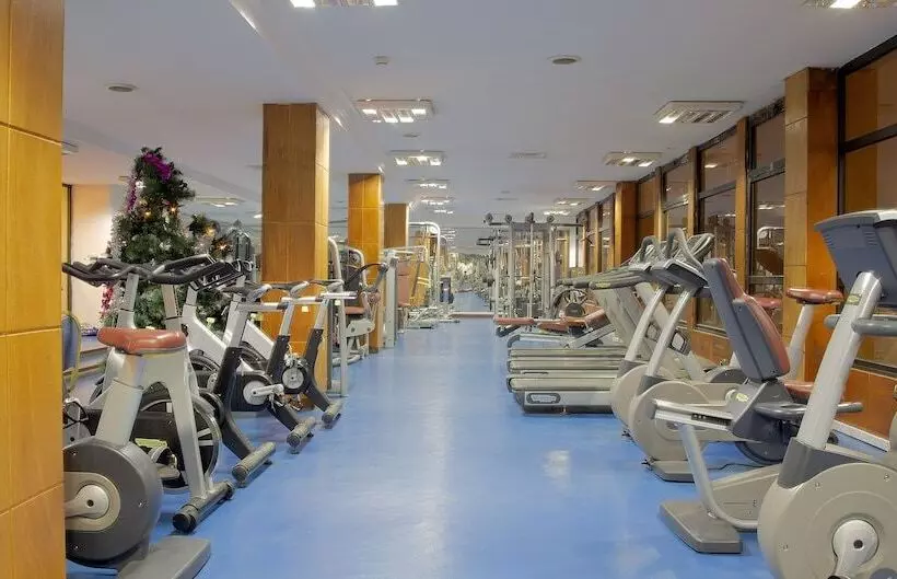 هتل Granada L Amitié