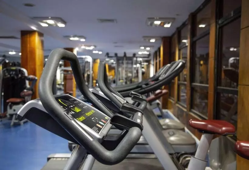 هتل Granada L Amitié