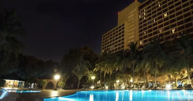 هتل Granada L Amitié