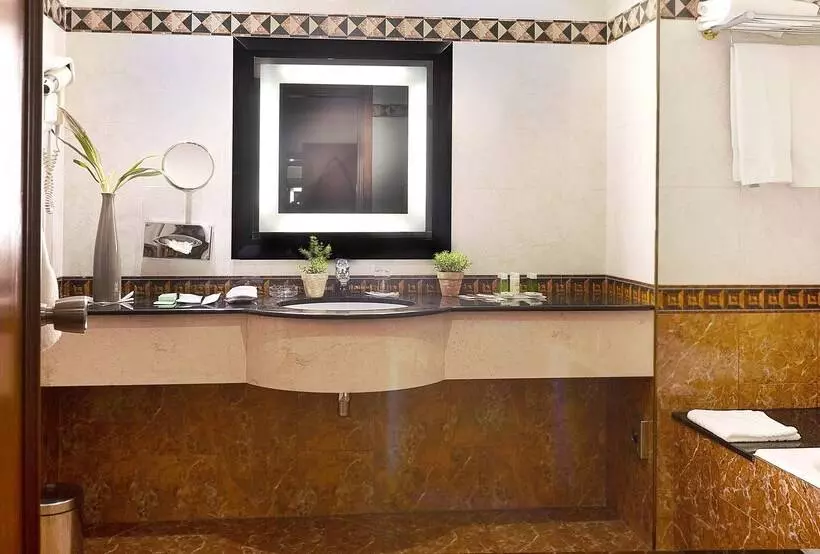 هتل Granada L Amitié